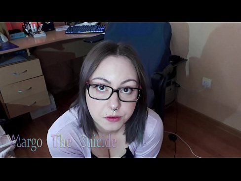 ❤️ Moza sexy con lentes chupa un consolador profundamente ante a cámara ❤❌ Porno fb en nós ❌❤